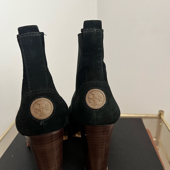 Tory Burch Fall Winter Ankle Black Boots with block wooden Heeled - Picture 6 of 12